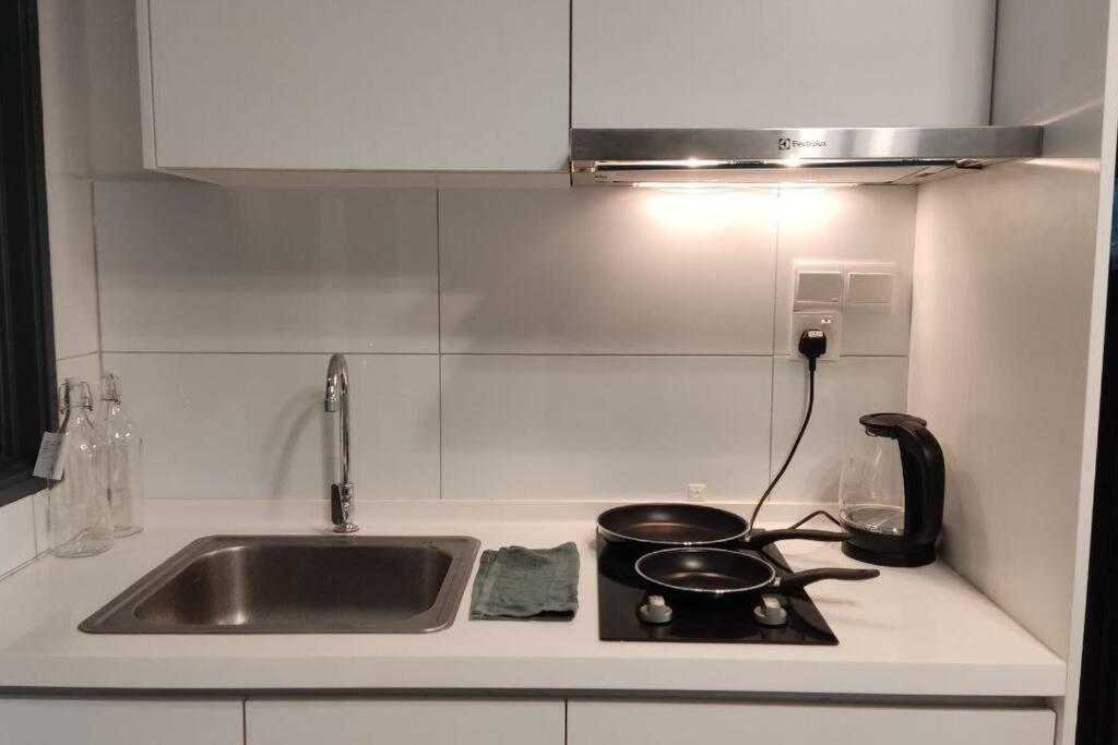 Comfort Bedroom @ Aera Residence بيتالينغ جايا المظهر الخارجي الصورة